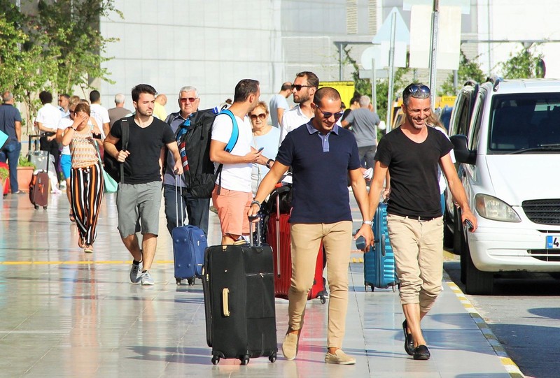 Türkiye’de ikamet eden yabancılar belli oldu! Hangi ülkeden kaç kişi yaşıyor? - Resim: 27