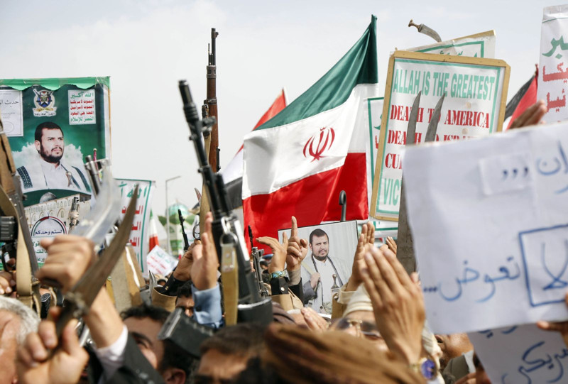 Yemen'de binlerce kişi İran ve Gazze için buluştu - Resim: 4