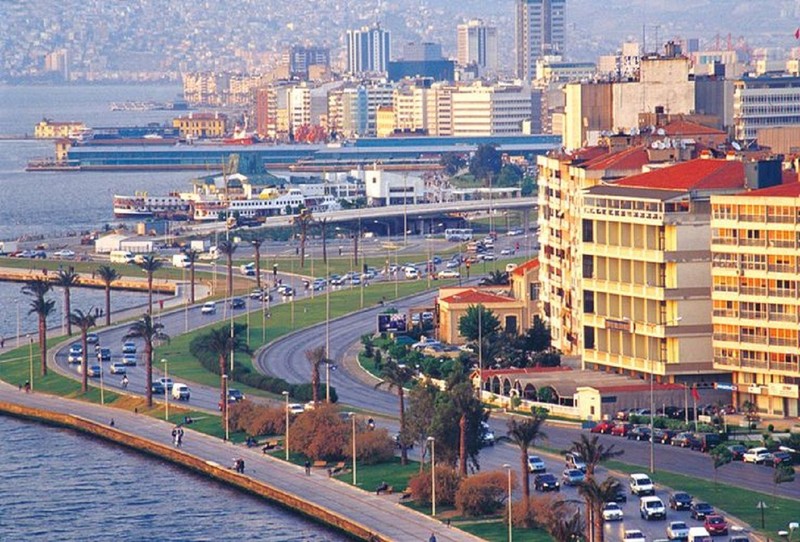 İzmir'de en yoğun nüfus hangi ilden? En yoğun göç nereden geliyor? Resmi veriler açıklandı! - Resim: 1
