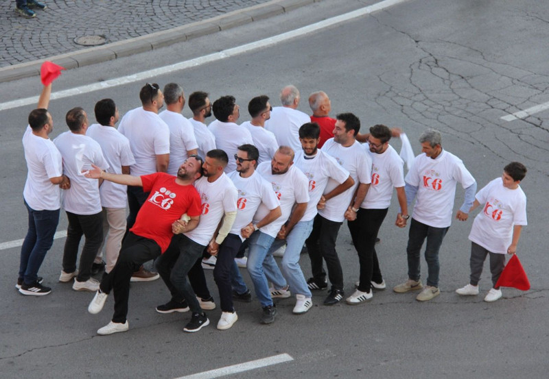 Dünyanın en büyük halay halkalarından biri! Sivas'ta görüntülendi - Resim: 8