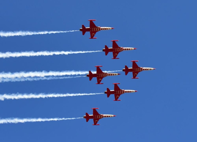 Bitlis'te Türk Yıldızları'nın gösterisi nefes kesti - Resim: 3