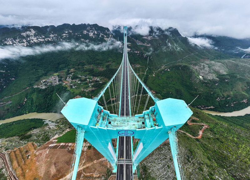 Dünyanın en yüksek köprüsü tamamlandı! Çin'in mühendislik harikası 3 yılda tamamlandı - Resim: 9