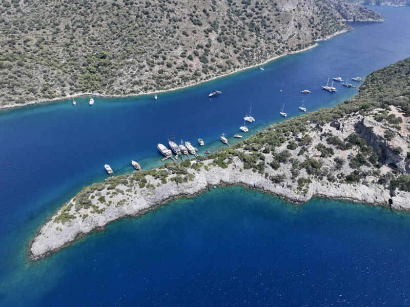 Muğla'nın Fethiye ilçesinde bulunuyor! Mavi tur yapanların uğrak noktası oldu - Resim: 14