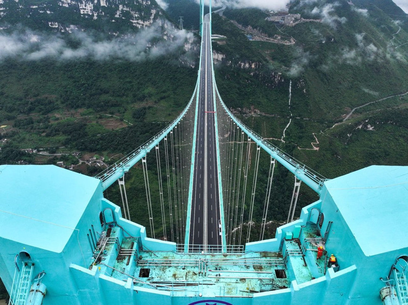 Dünyanın en yüksek köprüsü tamamlandı! Çin'in mühendislik harikası 3 yılda tamamlandı - Resim: 13