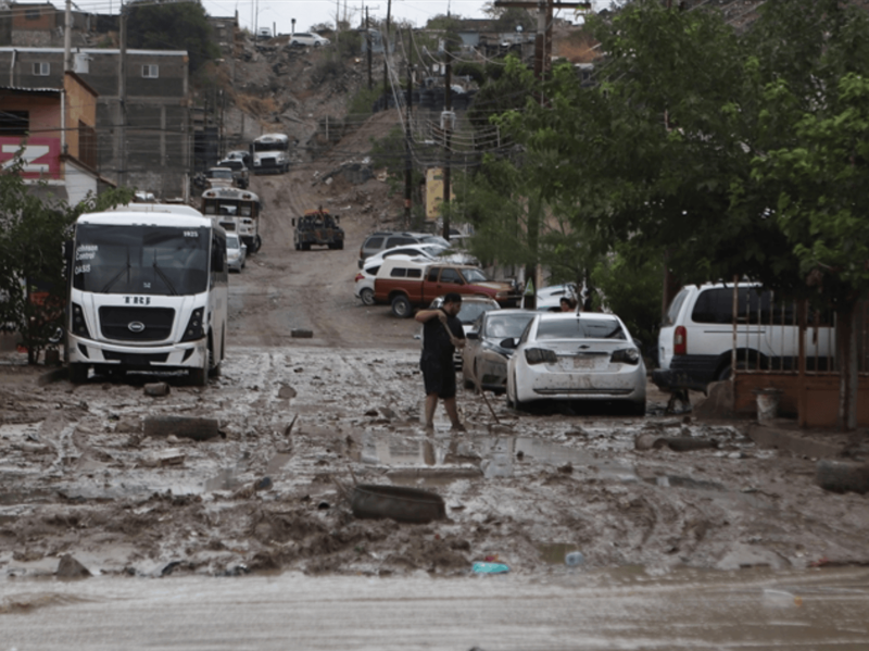 Meksika'da sel hayatı durdurdu! Çok sayıda ölü ve kayıp var... - Resim: 1