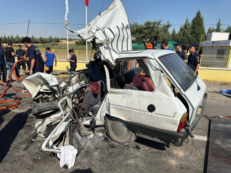 Uşak'ta korkunç kaza! Baba ve kızı hayatını kaybetti - Resim: 3