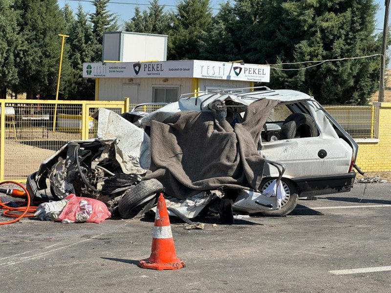 Uşak'ta korkunç kaza! Baba ve kızı hayatını kaybetti - Resim: 8