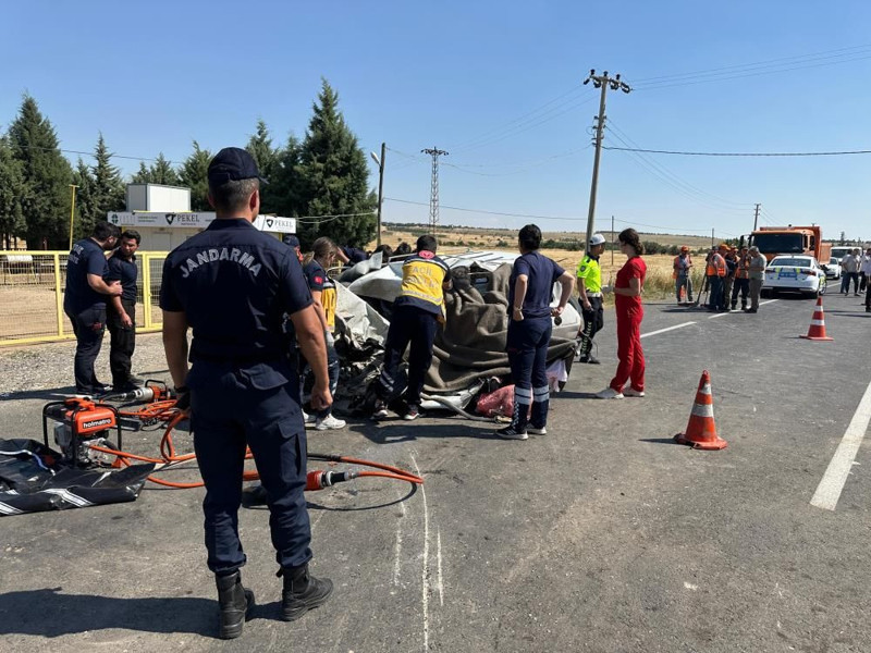 Uşak'ta korkunç kaza! Baba ve kızı hayatını kaybetti - Resim: 9