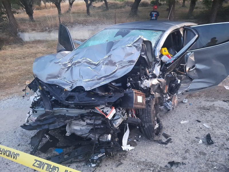 İzmir'de trafik kazaları! 1 ölü, 15 yaralı - Resim: 5