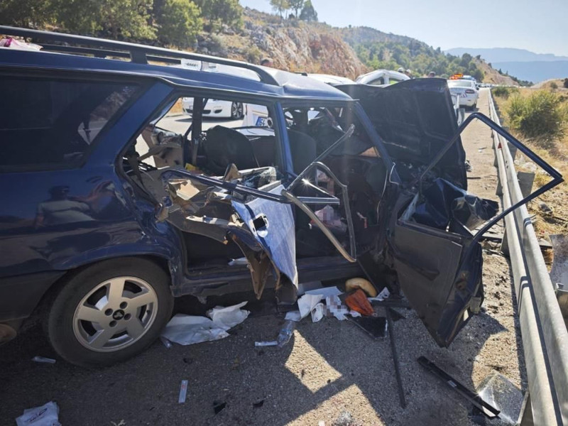 Konya'da feci kaza! 7 yaralı - Resim: 4