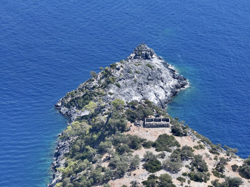 Muğla'nın Fethiye ilçesinde bulunuyor! Mavi tur yapanların uğrak noktası oldu - Resim: 6