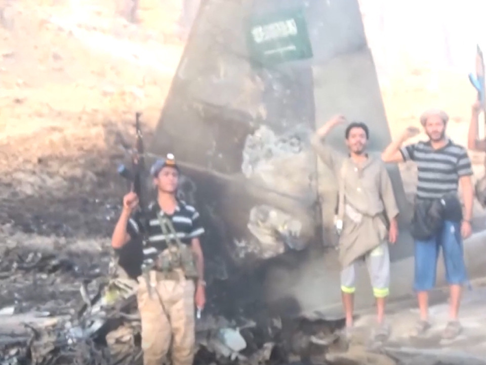 Ensarullah Hareketi, Suudi Arabistan'a ait savaş uçağını düşürdü! O anlar paylaşıldı