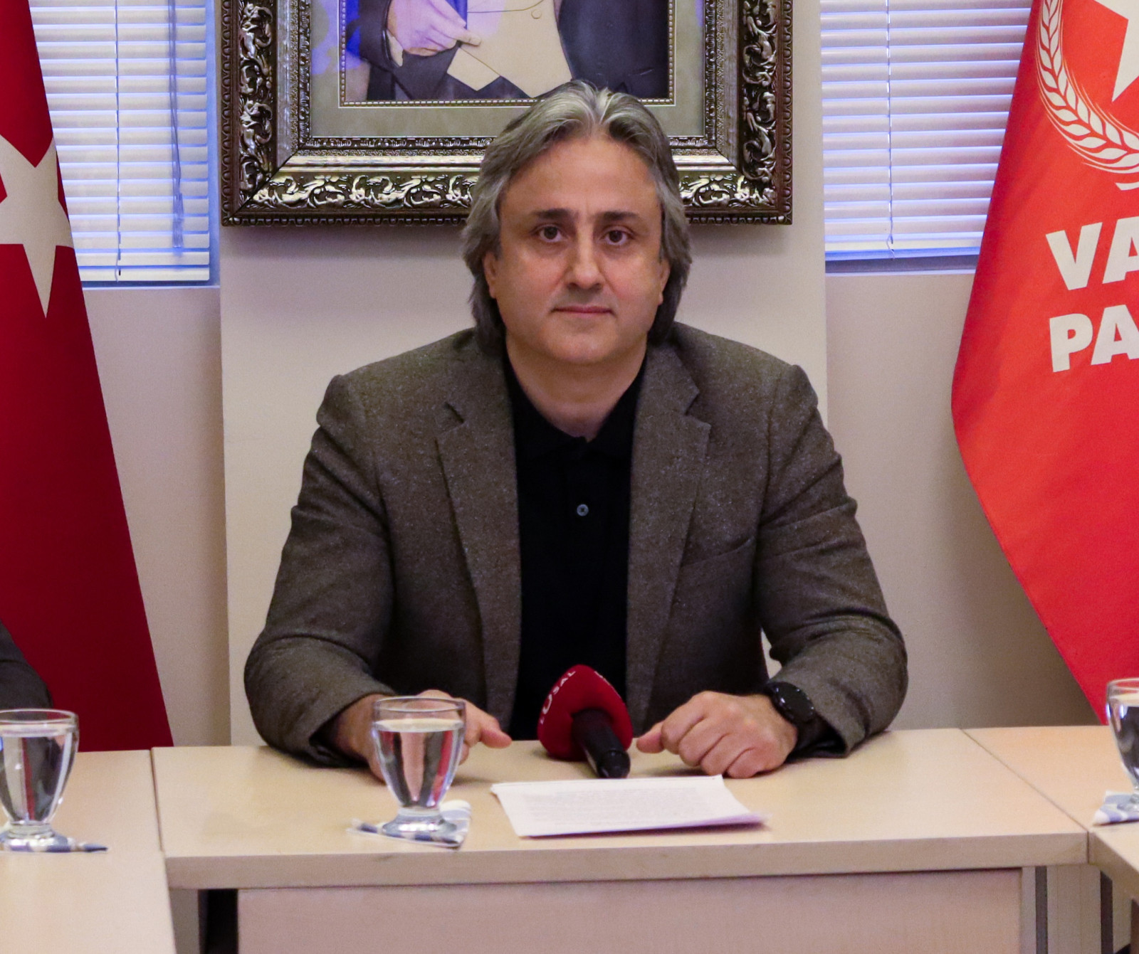 Serbest piyasada tarlayı sürmüşler - Resim : 2